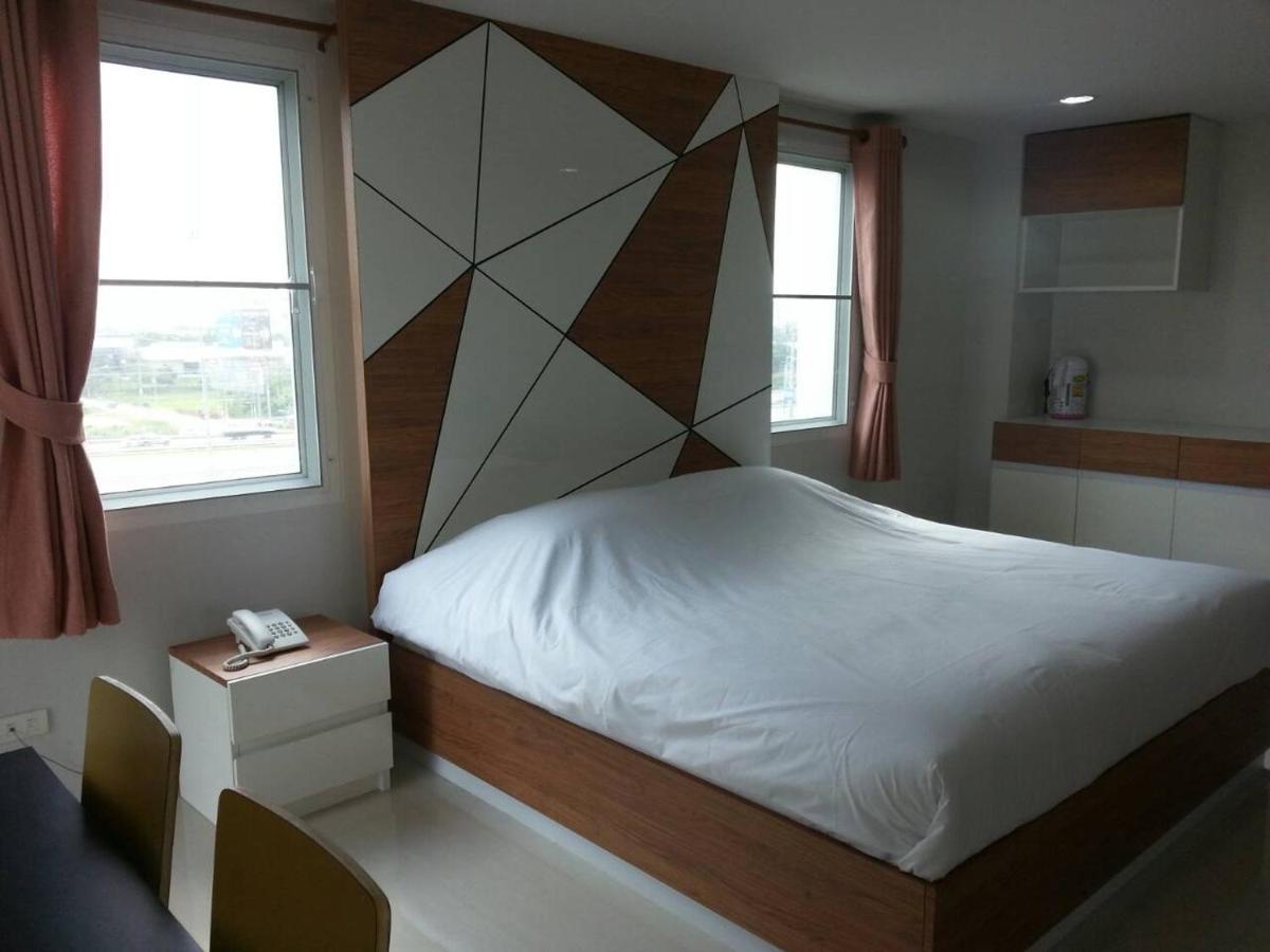 The Seasons Aparthotel Pathum Thani Ngoại thất bức ảnh
