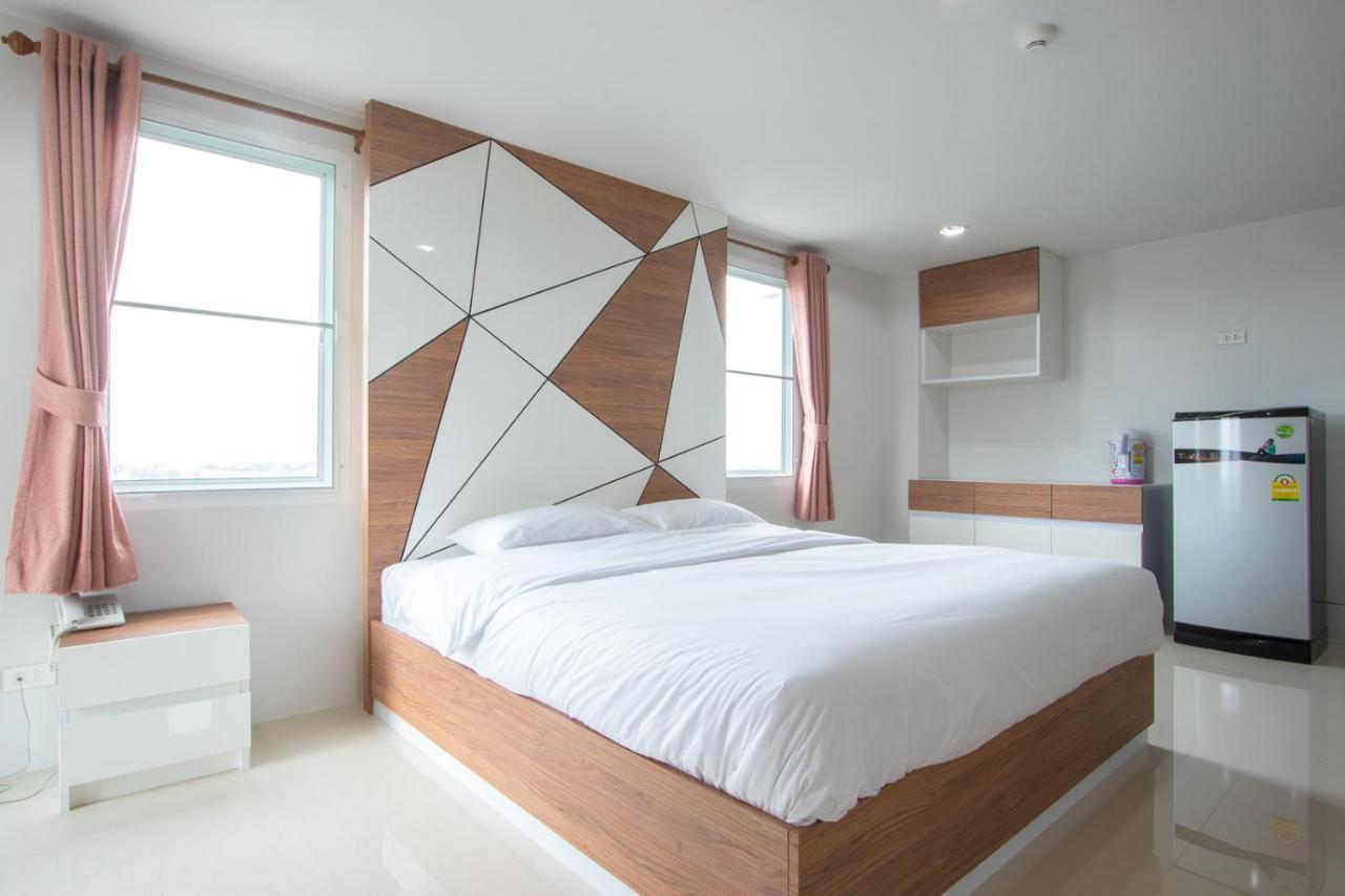 The Seasons Aparthotel Pathum Thani Ngoại thất bức ảnh